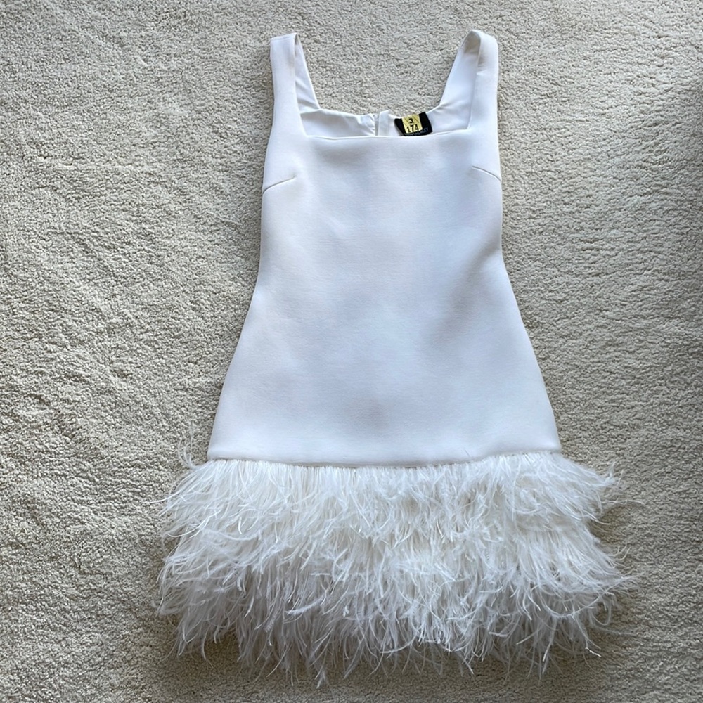 Cynthia Rowley Dress, white with feathers, size 4, dry cleaned